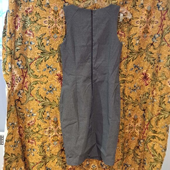 Grey sleeveless long dress with zipper in back - Picture 11 of 15